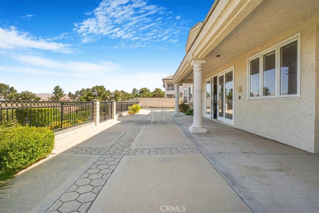 13097 Sage Hen Road Victorville, CA 92395 - Photo 10 of 63