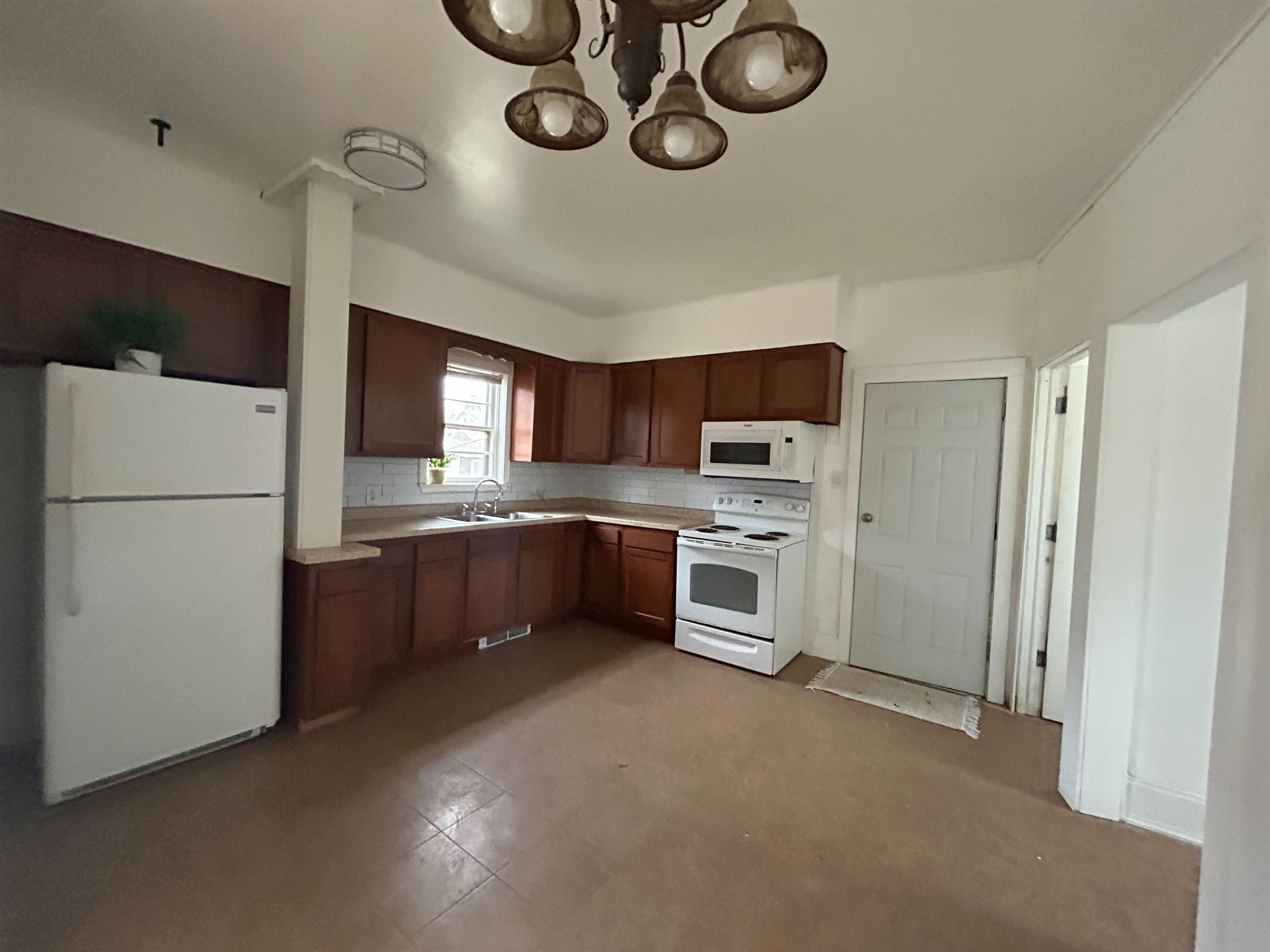 619 13th Street South Virginia, MN 55792 - Photo 5 of 20