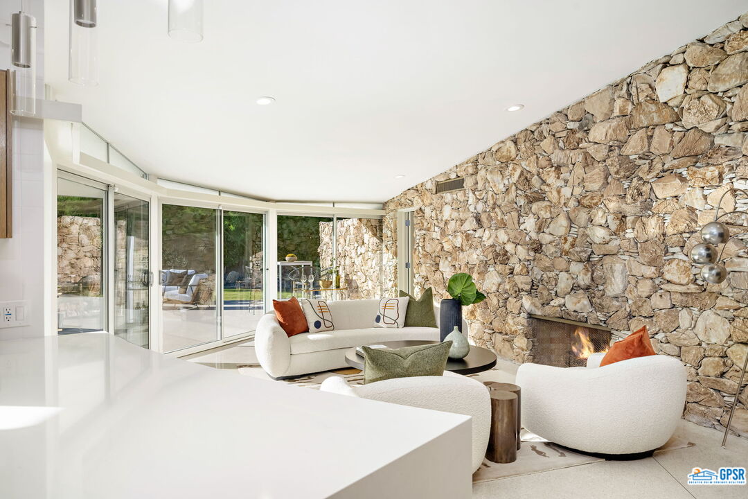 1350 Ladera Circle Palm Springs, CA 92262 - Photo 24 of 54