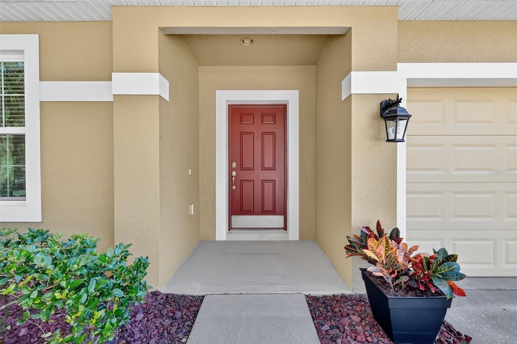 4861 Waters Gate Dr, Tavares, FL 32778
