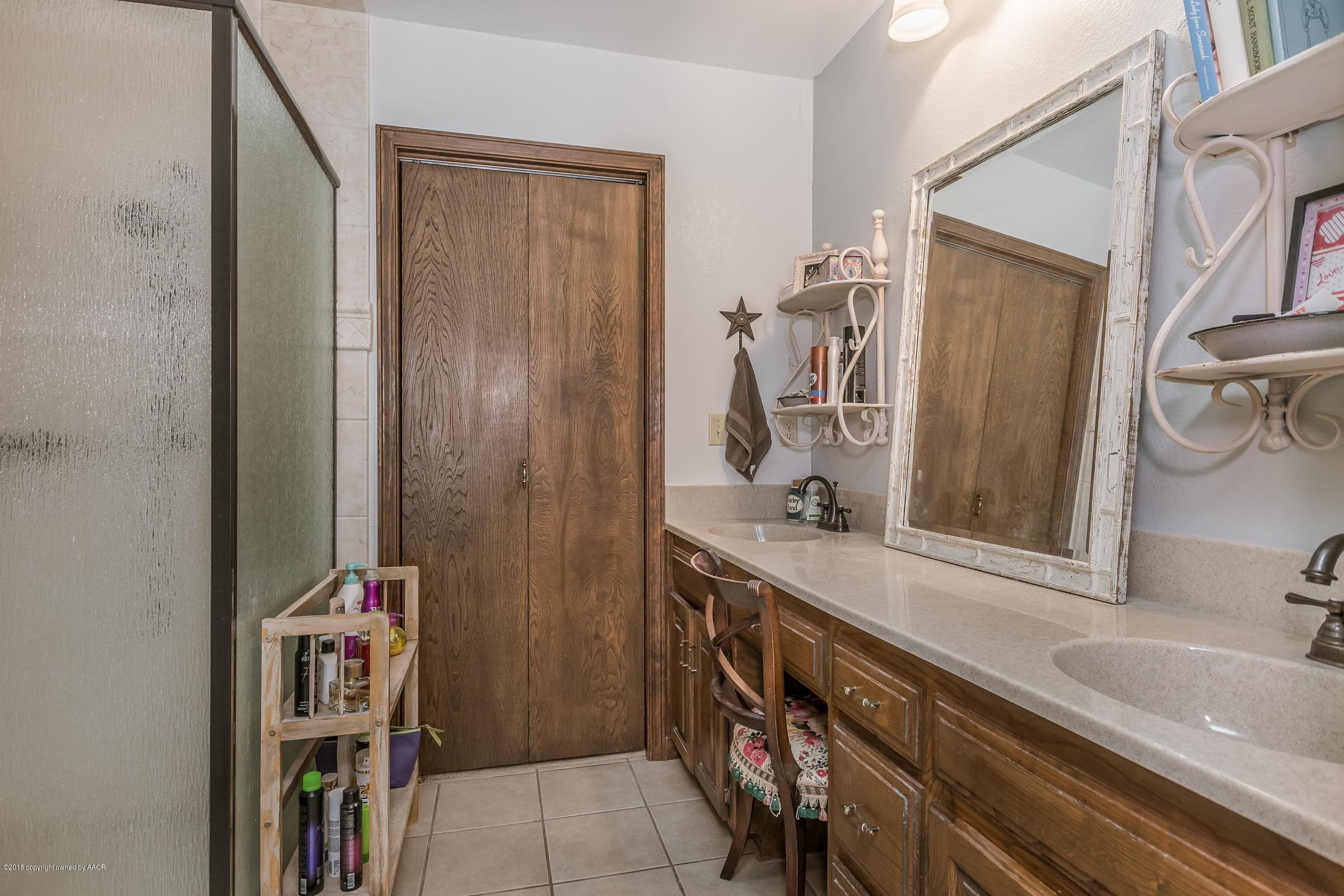 5455 Ranch View Drive Amarillo, TX 79124 - Photo 17 of 29 018_Master Bathroom