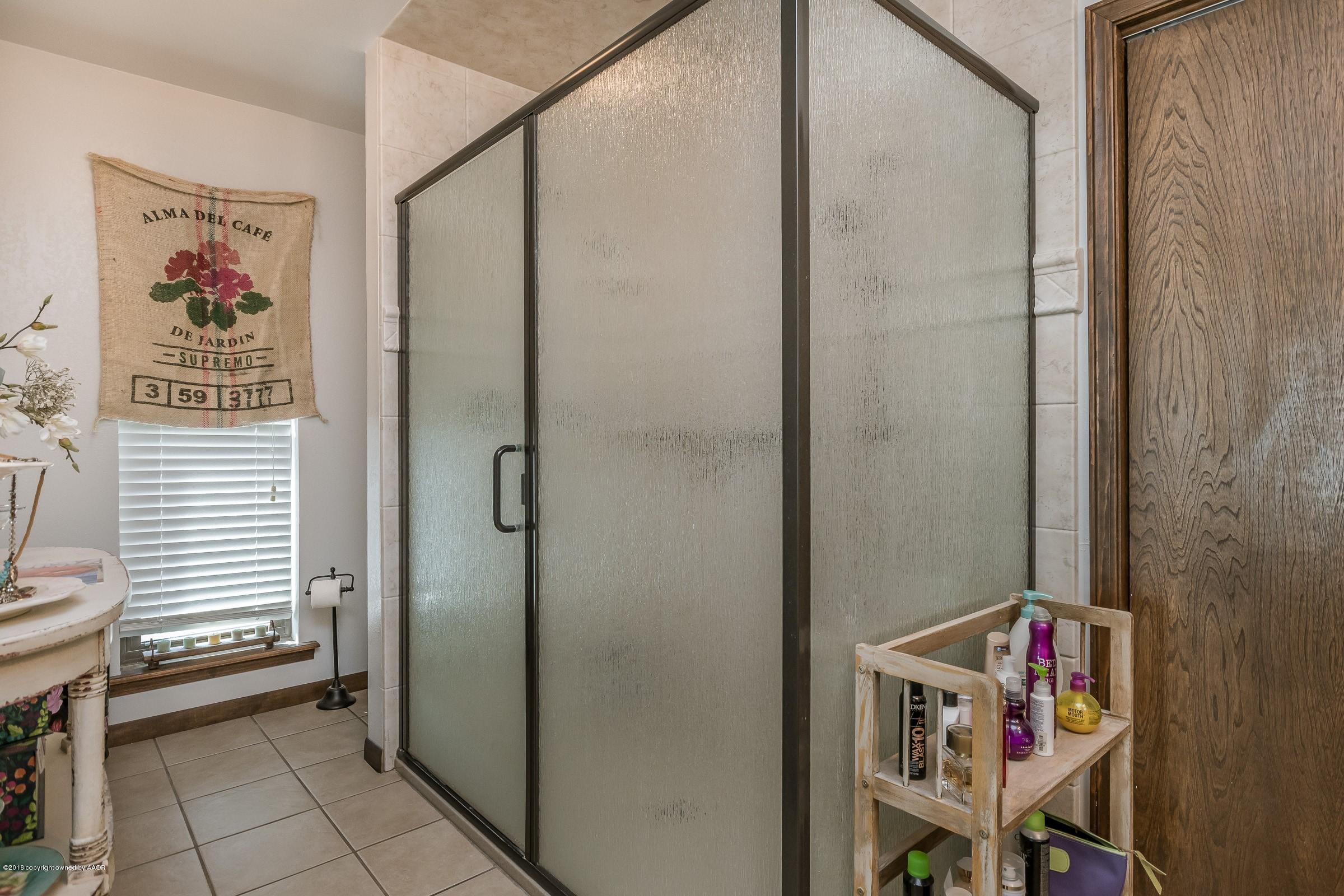5455 Ranch View Drive Amarillo, TX 79124 - Photo 18 of 29 019_Master Bathroom-2
