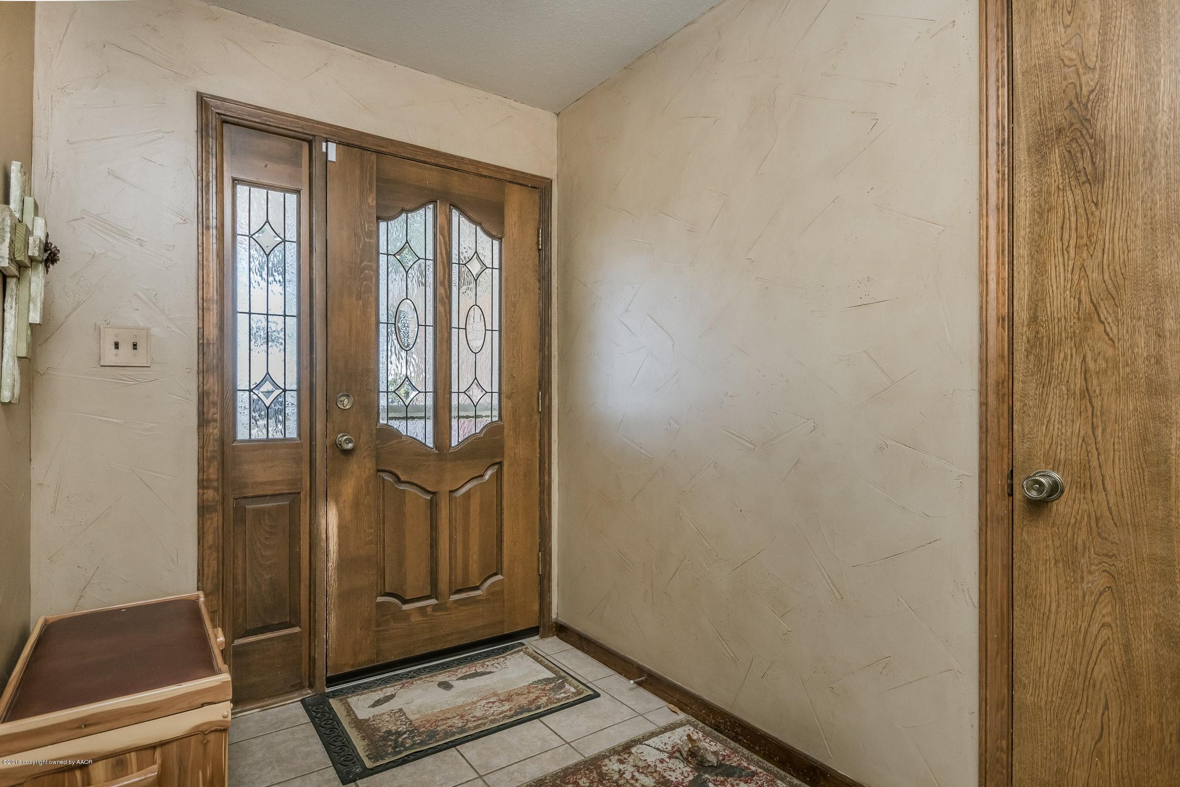 5455 Ranch View Drive Amarillo, TX 79124 - Photo 2 of 29 003_Entry