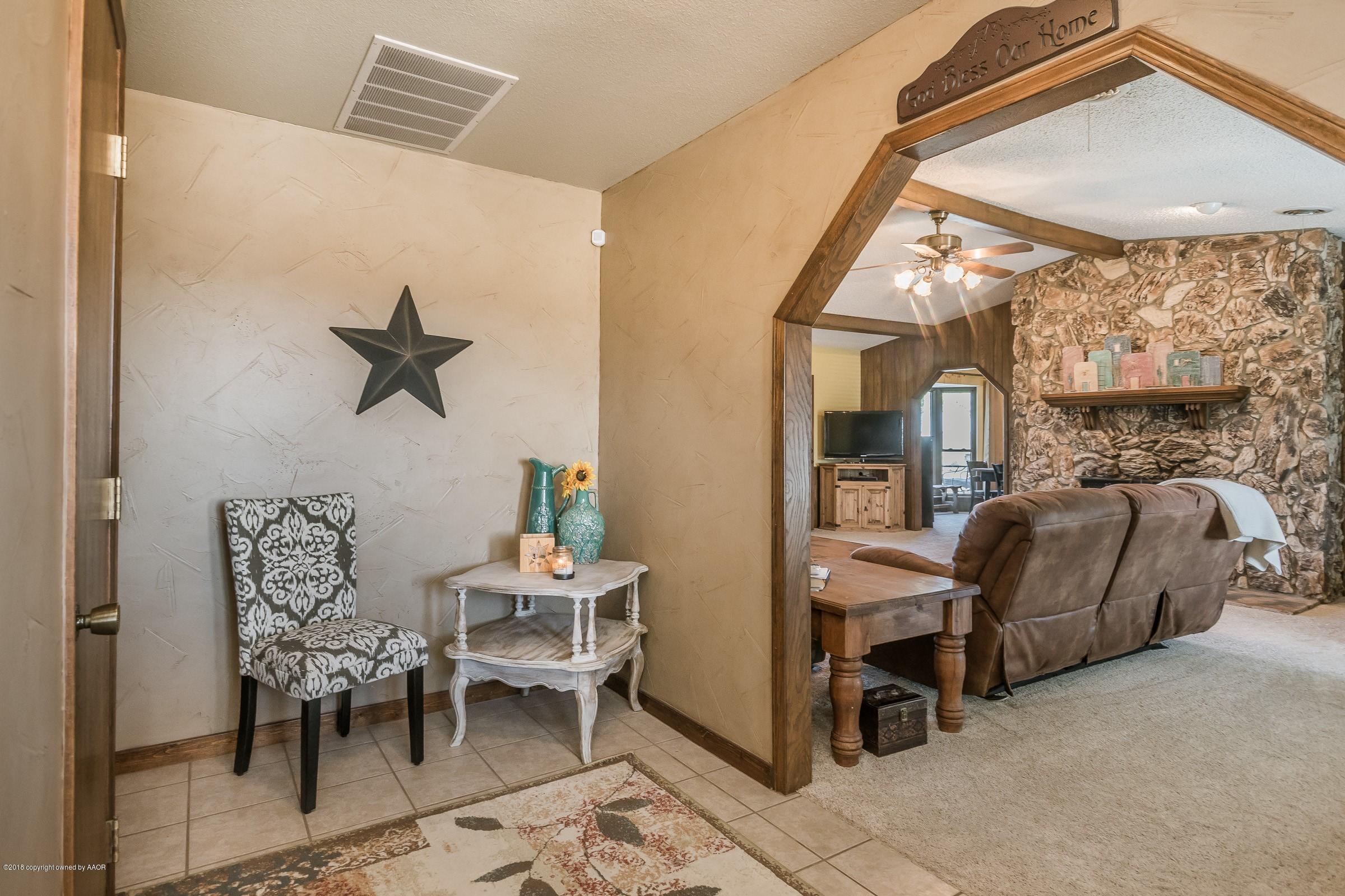 5455 Ranch View Drive Amarillo, TX 79124 - Photo 3 of 29 004_Entry-2