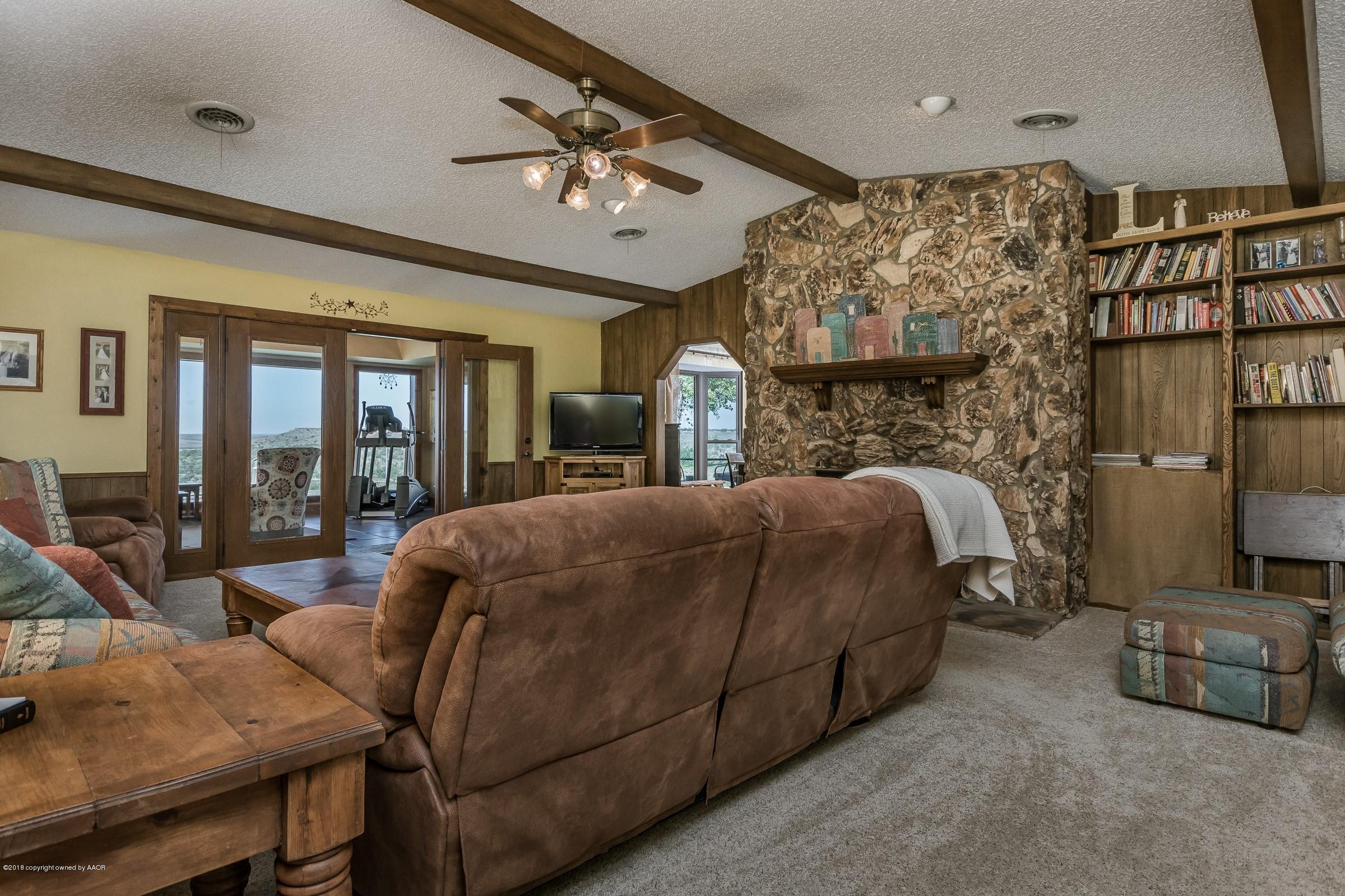 5455 Ranch View Drive Amarillo, TX 79124 - Photo 4 of 29 005_Living Room