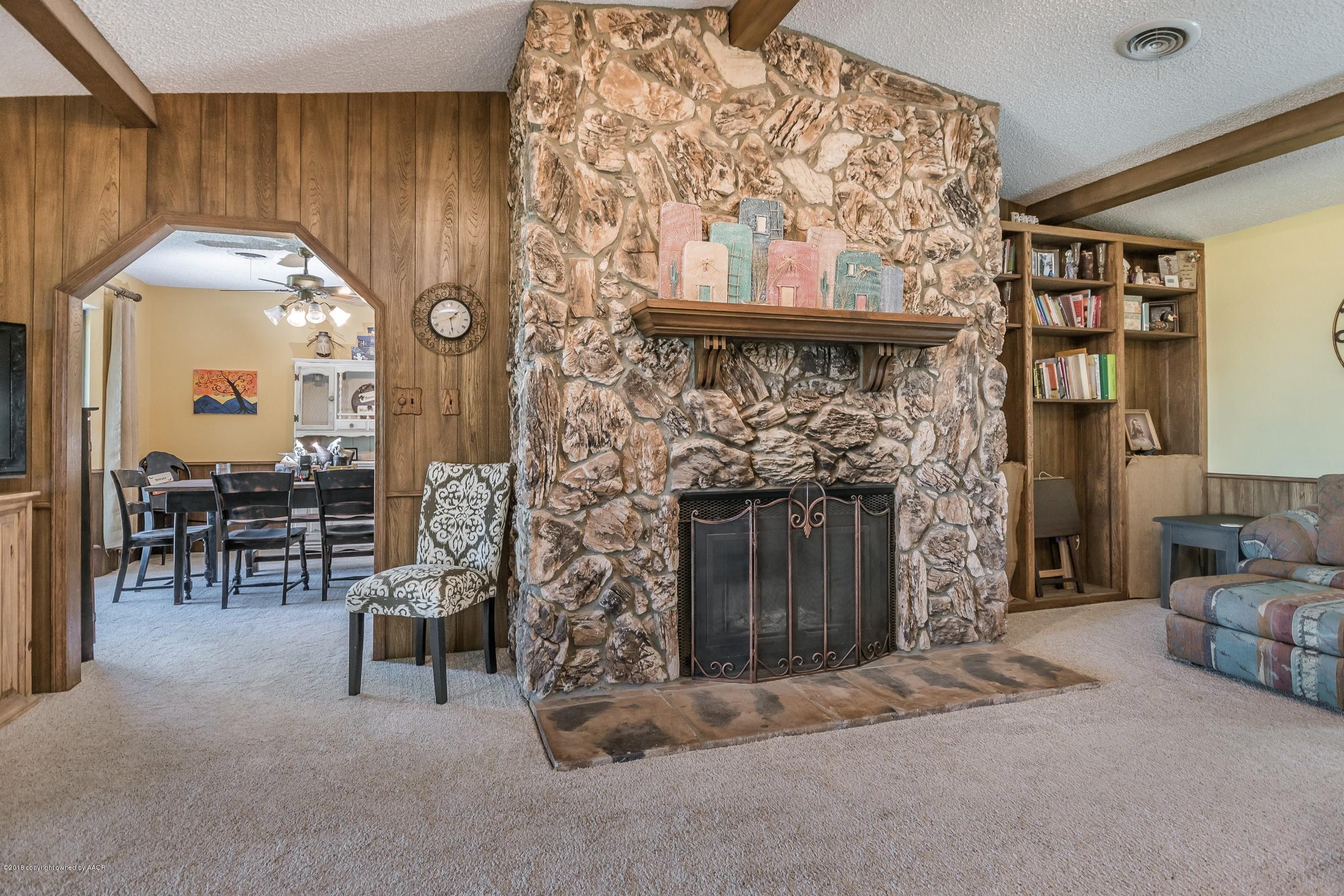 5455 Ranch View Drive Amarillo, TX 79124 - Photo 6 of 29 007_Living Room-3