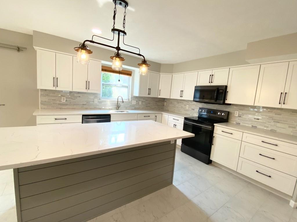 110 Walnut Drive McKees Rocks, PA 15136 - Photo 5 of 25 Gallery Image 5