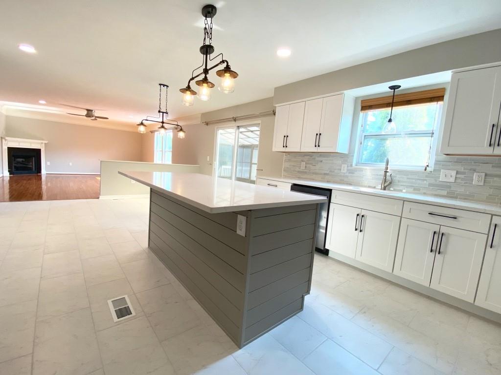 110 Walnut Drive McKees Rocks, PA 15136 - Photo 6 of 25 Gallery Image 6
