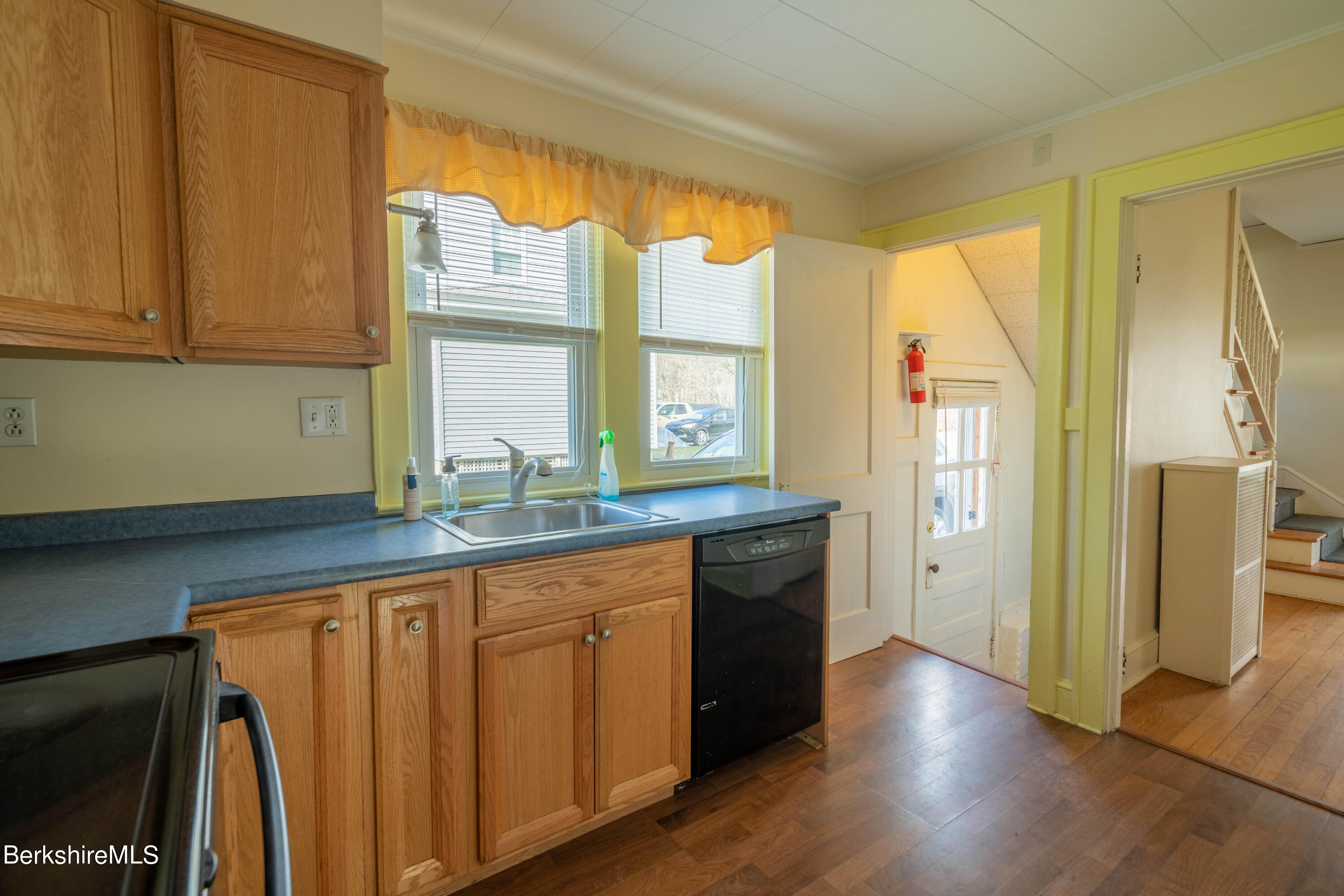 148 Holmes Road Pittsfield, MA 01201 - Photo 12 of 30 Kitchen