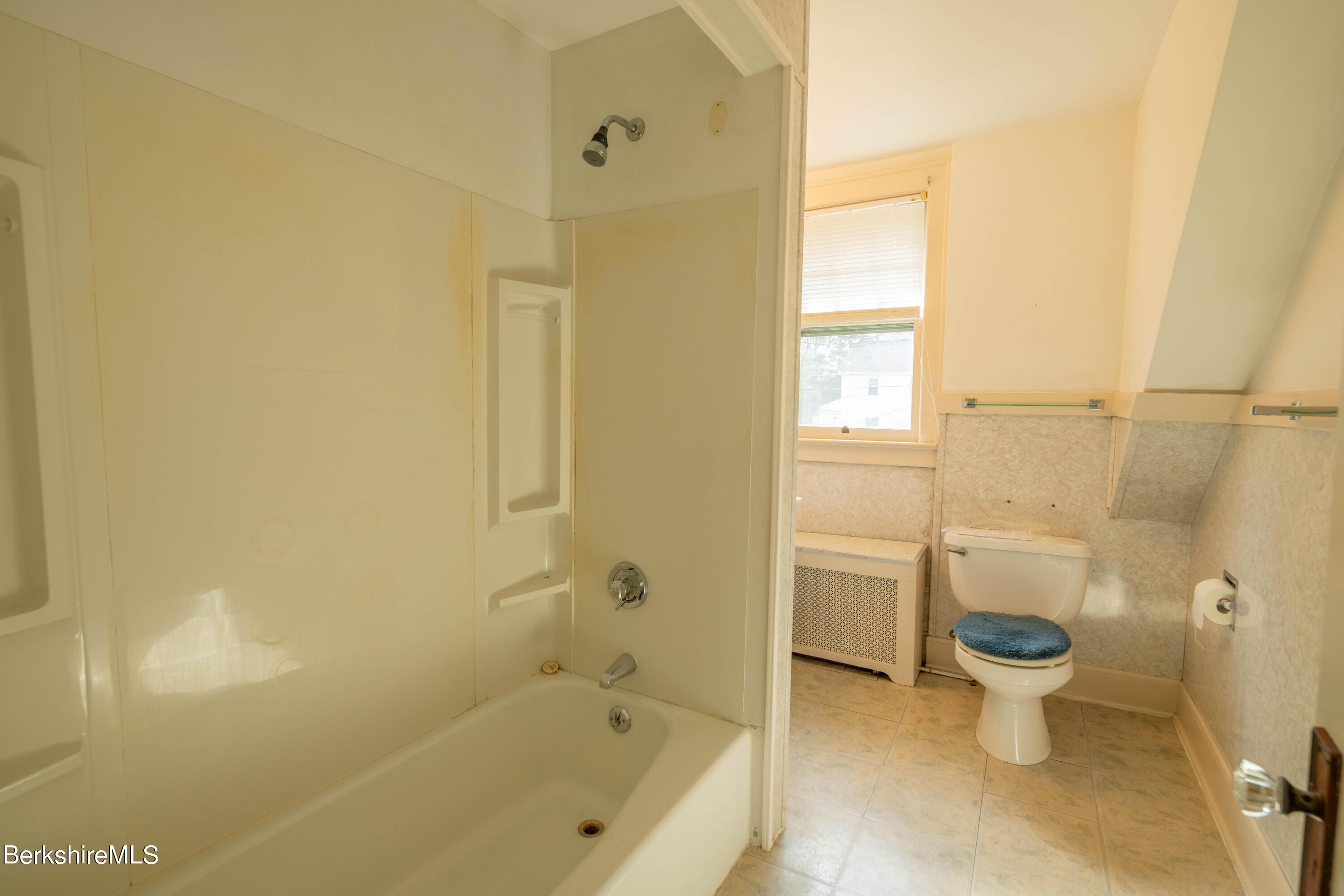 148 Holmes Road Pittsfield, MA 01201 - Photo 18 of 30 Full bath