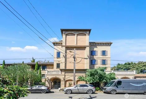 a car parked in front of a building