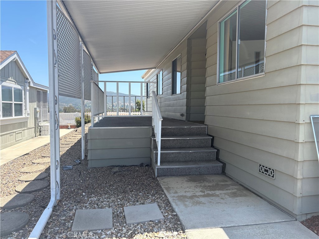 650 South Rancho Santa Fe Road, Unit 323 San Marcos, CA 92078 - Photo 3 of 22 Porch