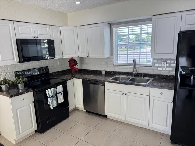 $3,450 | 1830 Northwest 61st Avenue, Unit 1830, Sunrise, FL 33313