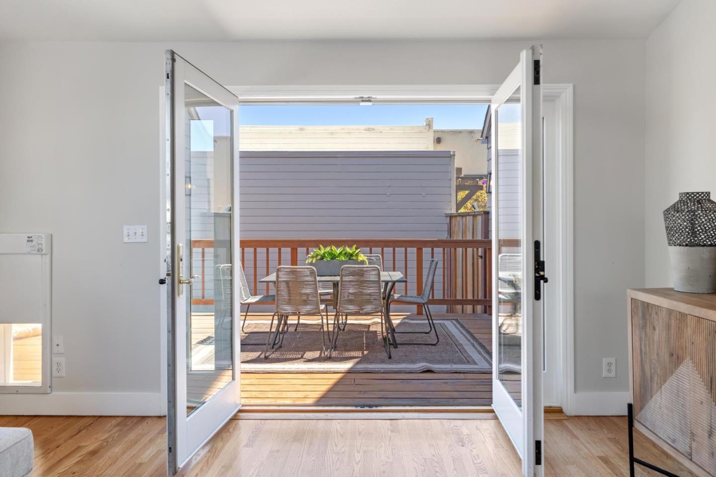 220 Channing Road Burlingame, CA 94010 - Photo 32 of 40 Gallery Image 32