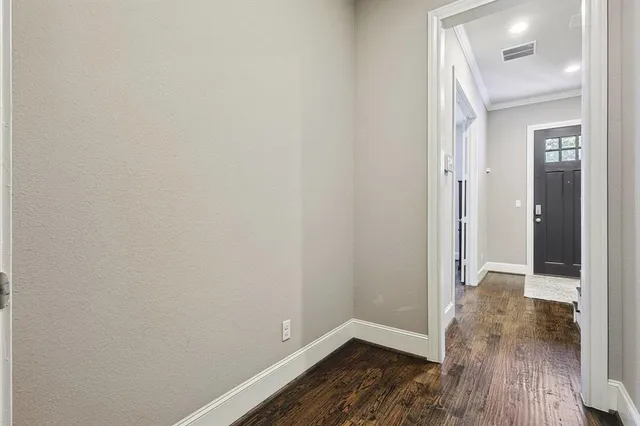 a view of entryway with a rug