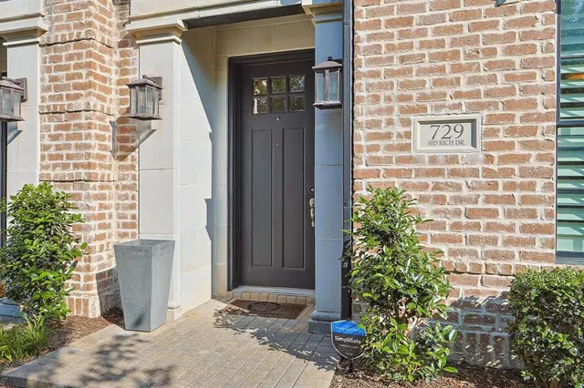 $4,500 | 729 Sid Rich Drive, Irving, TX 75039