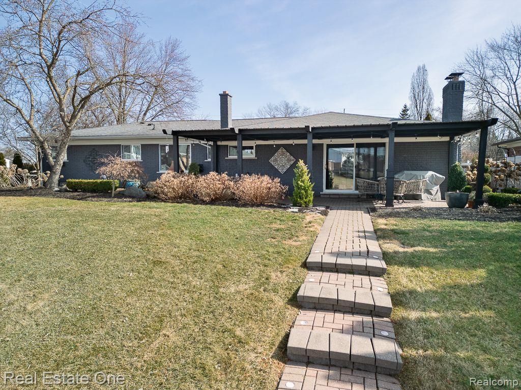 54121 Mound Road Utica, MI 48316 - Photo 37 of 43