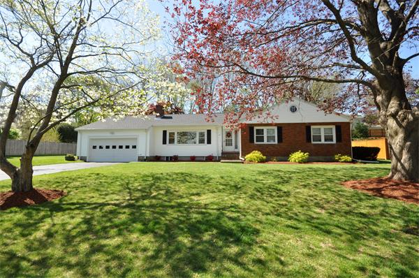 40 Lawrence Lane Lexington, MA 02421 - Photo 1 of 16