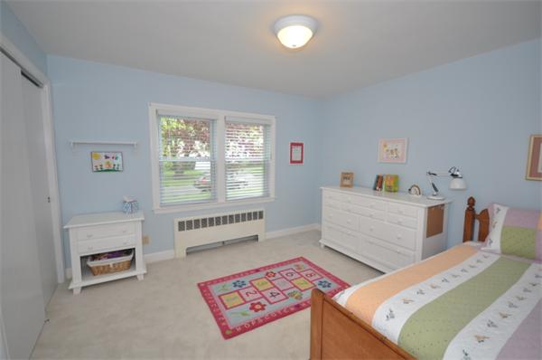 40 Lawrence Lane Lexington, MA 02421 - Photo 11 of 16
