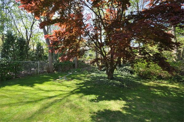 40 Lawrence Lane Lexington, MA 02421 - Photo 13 of 16