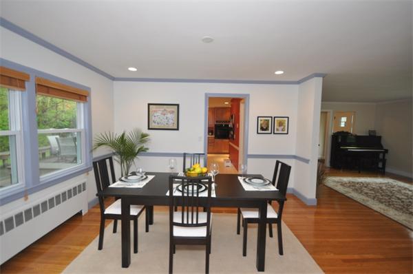 40 Lawrence Lane Lexington, MA 02421 - Photo 3 of 16