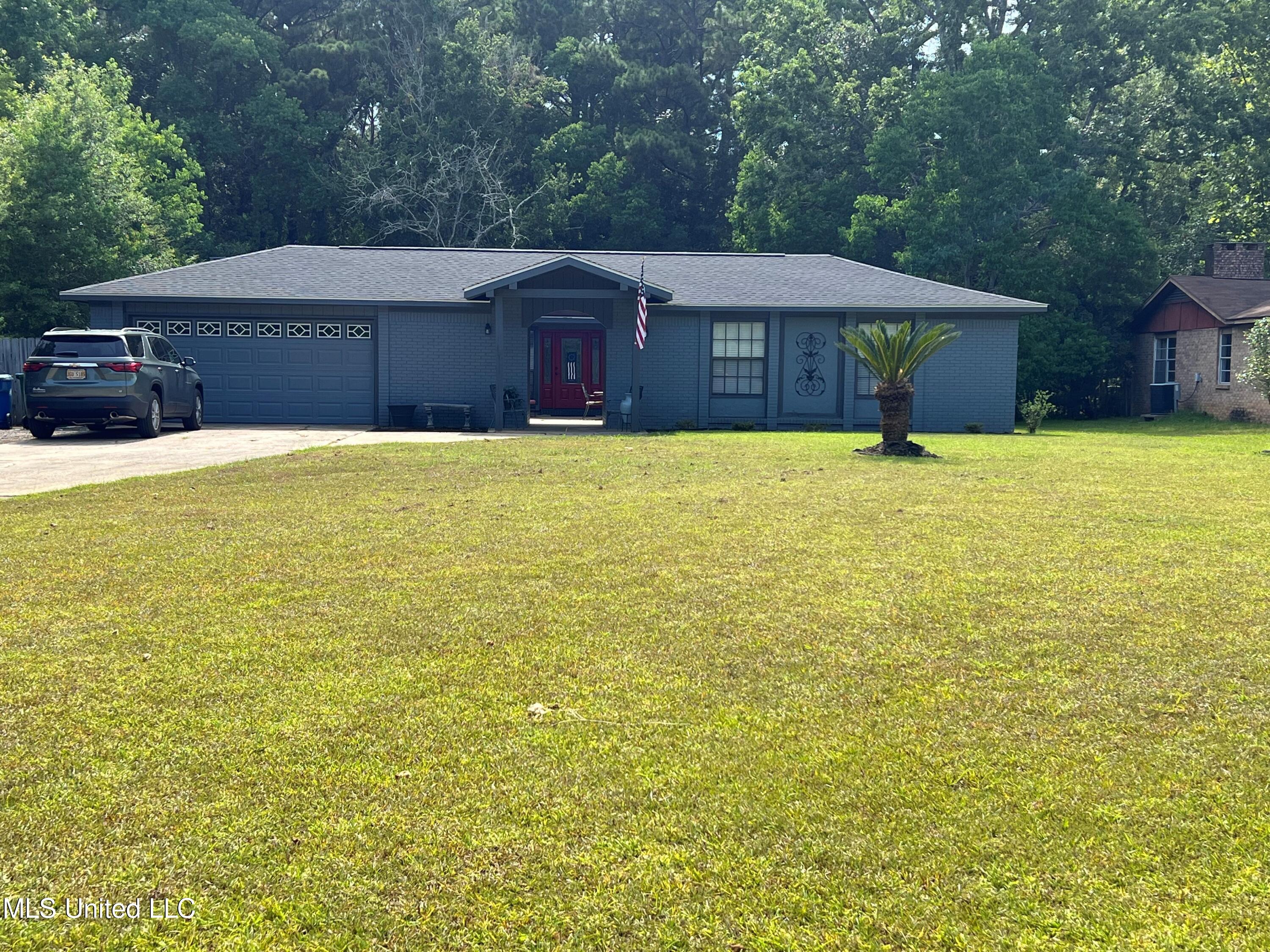 5237 Rue St Germain Gautier, MS 39553 - Photo 2 of 40 IMG_1021 (3)
