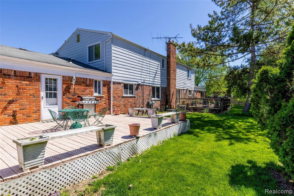 1007 Vernier Road Grosse Pointe, MI 48236 - Photo 28 of 50