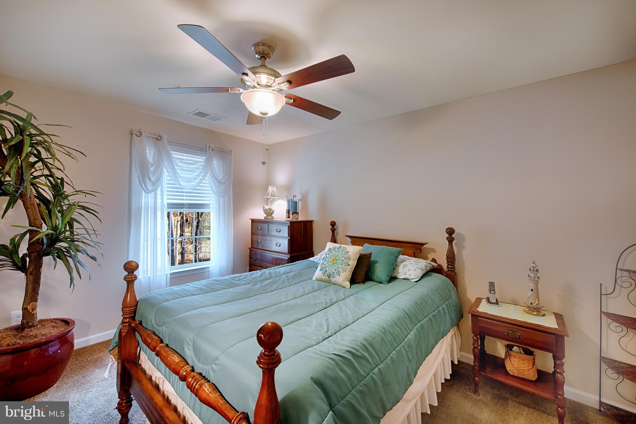 5602 Country Farm Road White Marsh, MD 21162 - Photo 17 of 30 Bedroom - Generous Bedroom Sizes