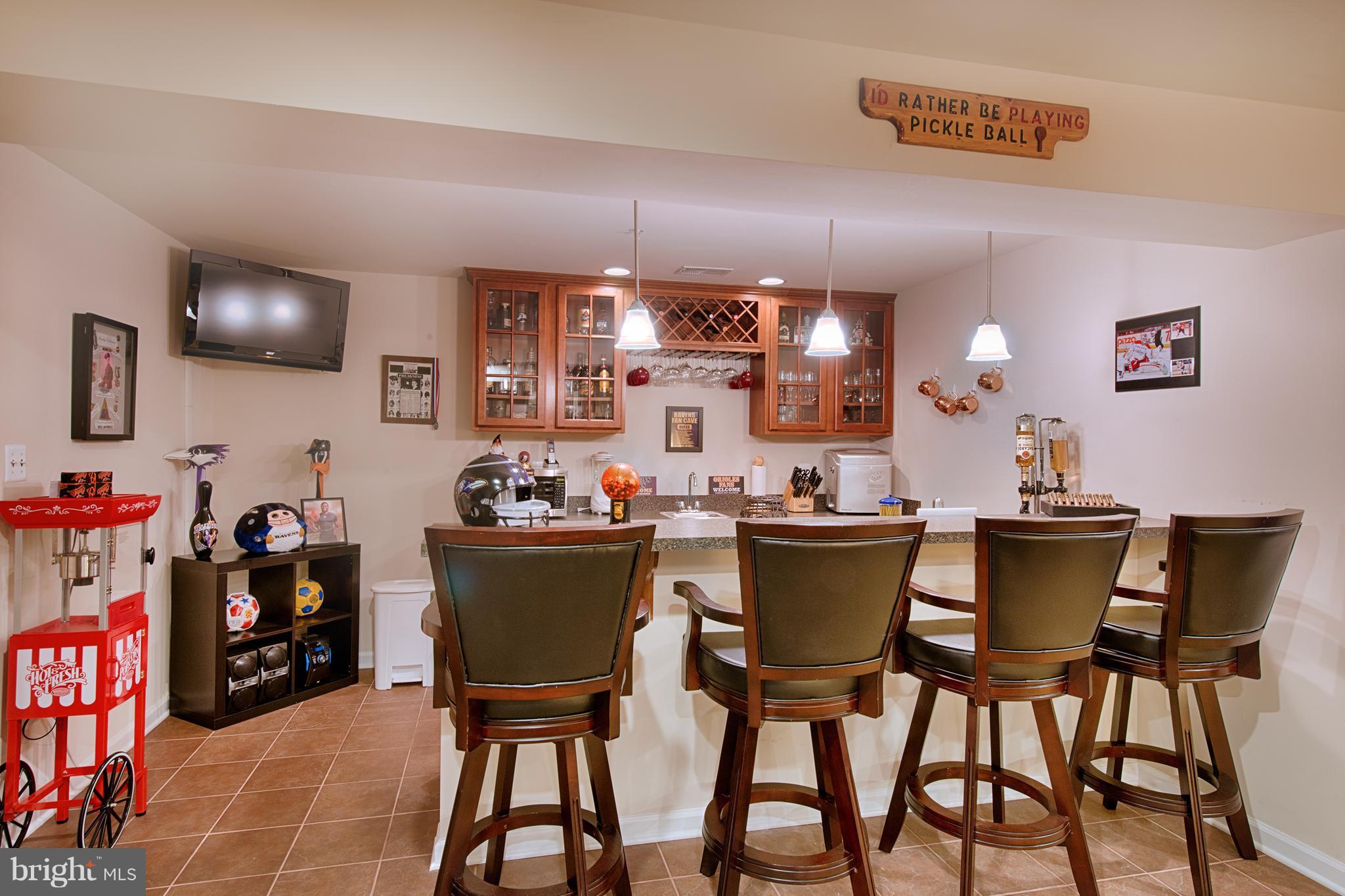 5602 Country Farm Road White Marsh, MD 21162 - Photo 24 of 30 Basement - Built in Bar!