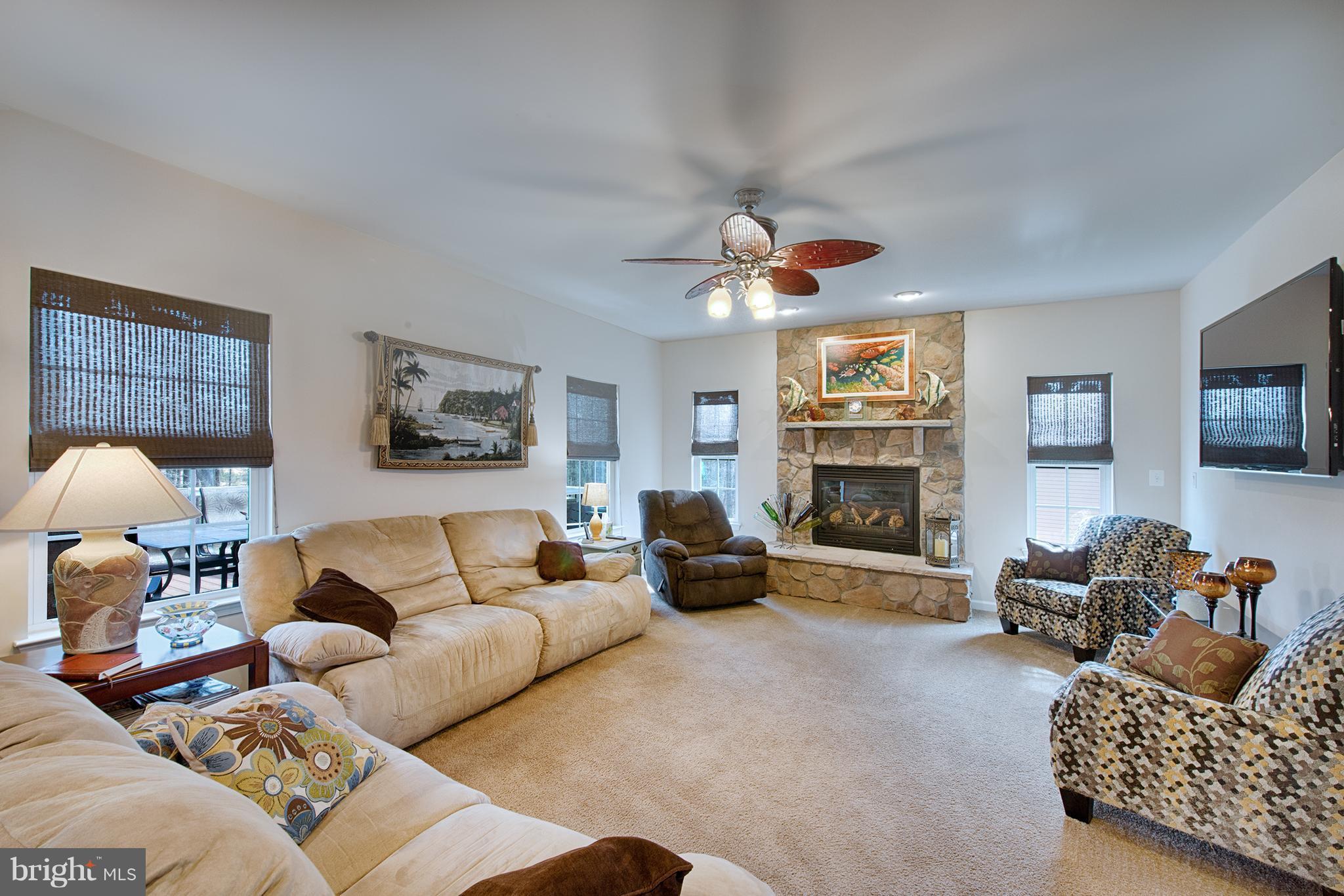 5602 Country Farm Road White Marsh, MD 21162 - Photo 10 of 30 Living Room