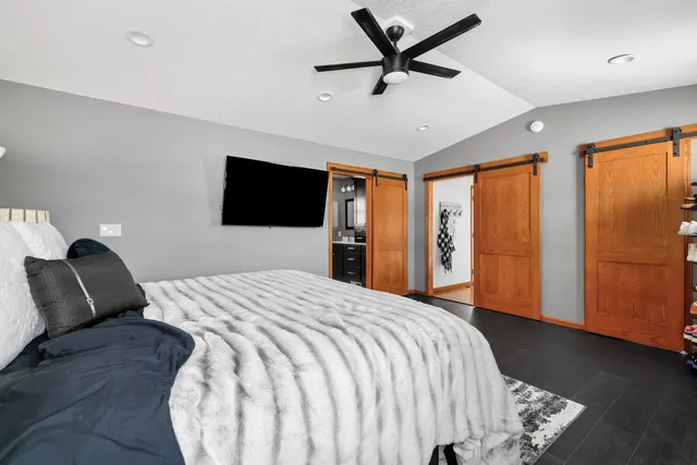 $980,000 | 2111 Clearwater Drive, Onalaska, WI 54650