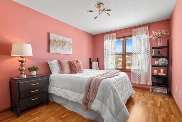 $980,000 | 2111 Clearwater Drive, Onalaska, WI 54650