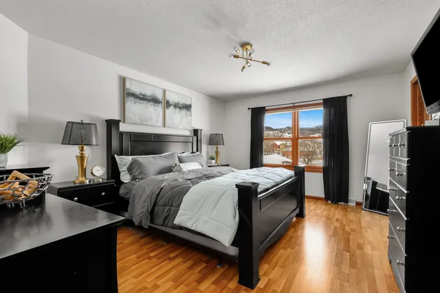 $980,000 | 2111 Clearwater Drive, Onalaska, WI 54650