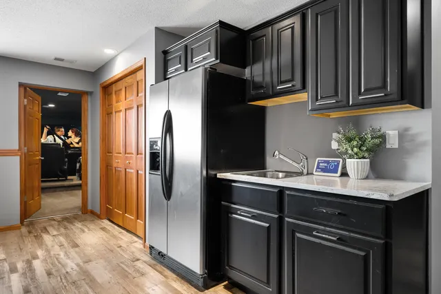 $980,000 | 2111 Clearwater Drive, Onalaska, WI 54650