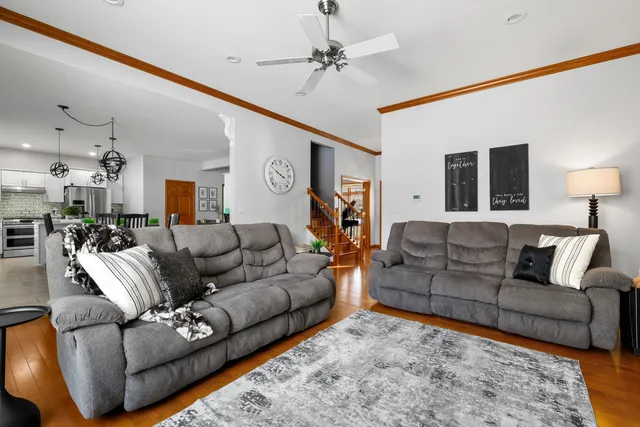 $980,000 | 2111 Clearwater Drive, Onalaska, WI 54650