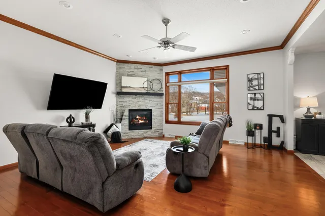 $980,000 | 2111 Clearwater Drive, Onalaska, WI 54650