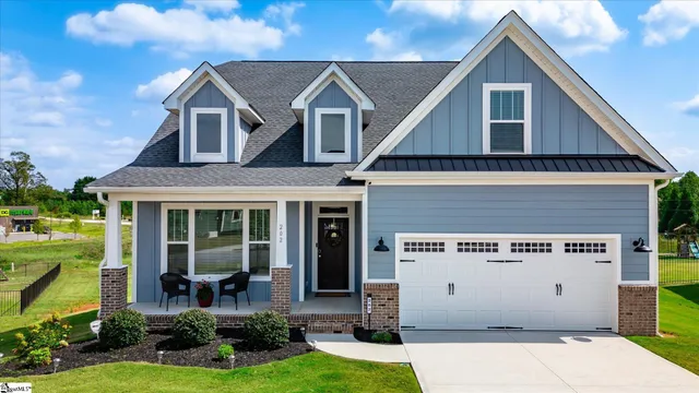 $550,000 | 202 Montview Circle, Greenville, SC 29617