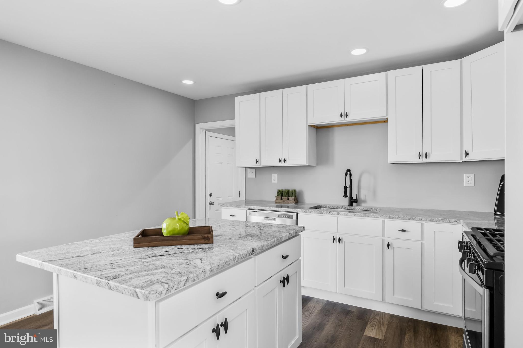 20 Mac Knight Drive Pine Hill, NJ 08021 - Photo 18 of 48 New Kitchen Cabinets