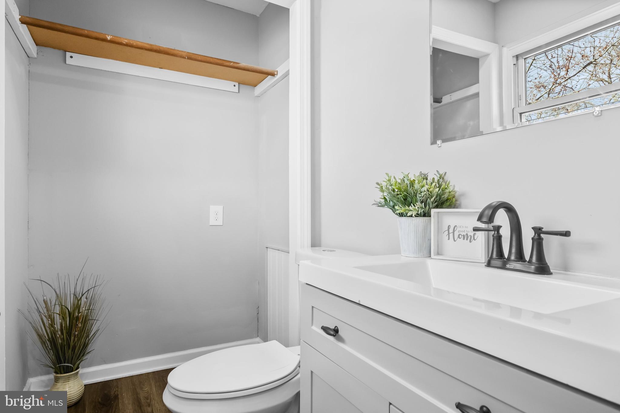 20 Mac Knight Drive Pine Hill, NJ 08021 - Photo 24 of 48 En suite half bath includes additional full closet