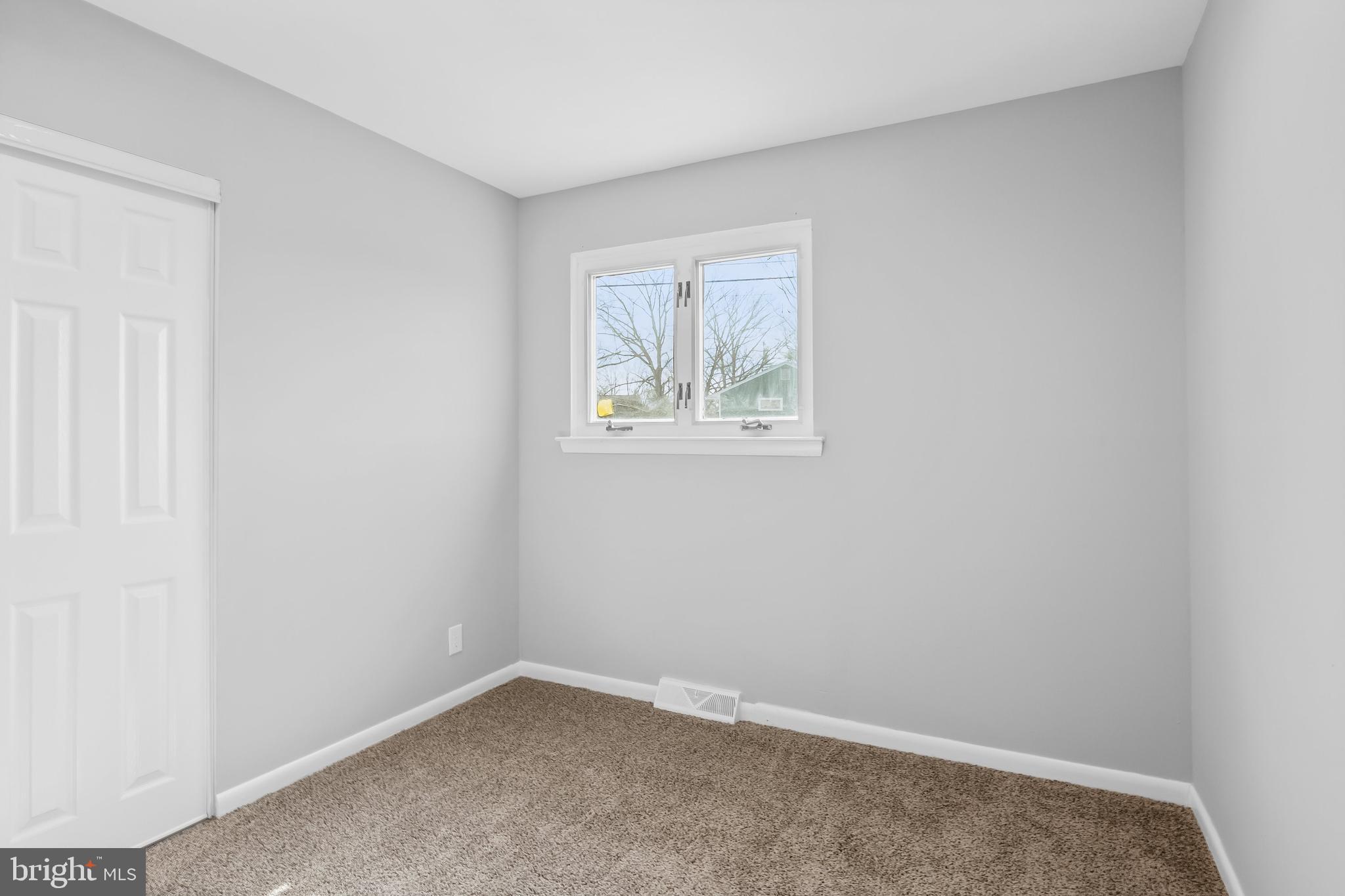 20 Mac Knight Drive Pine Hill, NJ 08021 - Photo 26 of 48 Main level bedroom