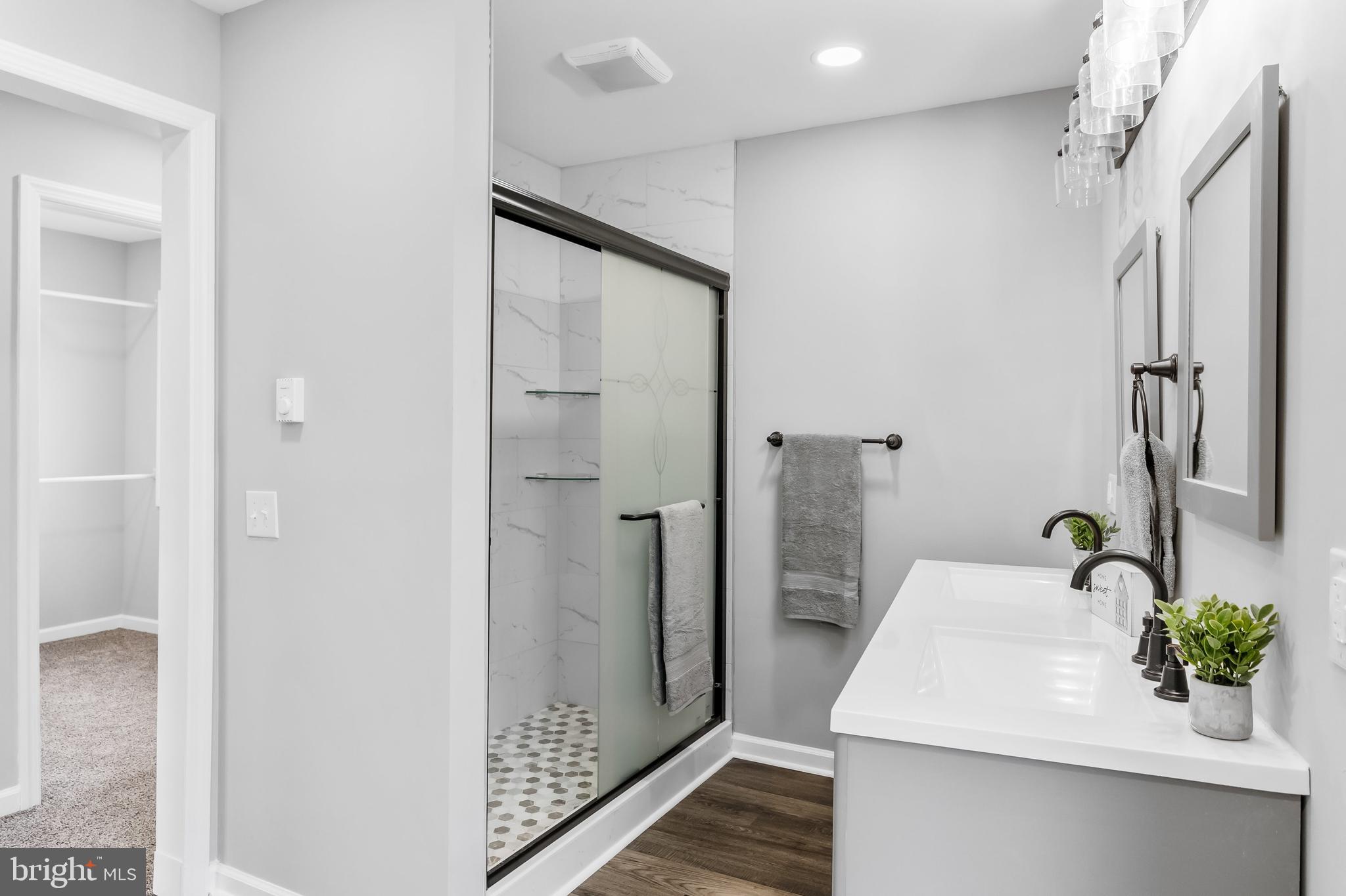 20 Mac Knight Drive Pine Hill, NJ 08021 - Photo 35 of 48 Full size step in shower & double sinks