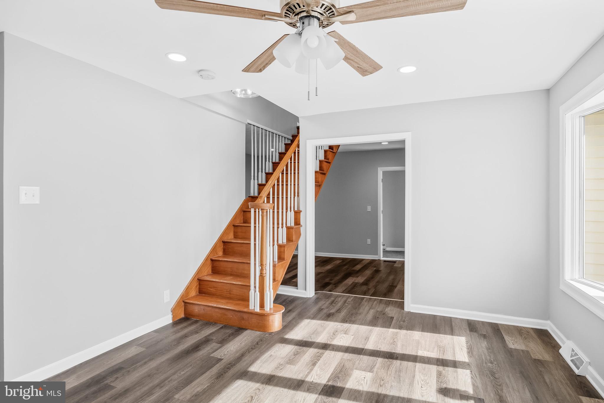 20 Mac Knight Drive Pine Hill, NJ 08021 - Photo 4 of 48 Living Room