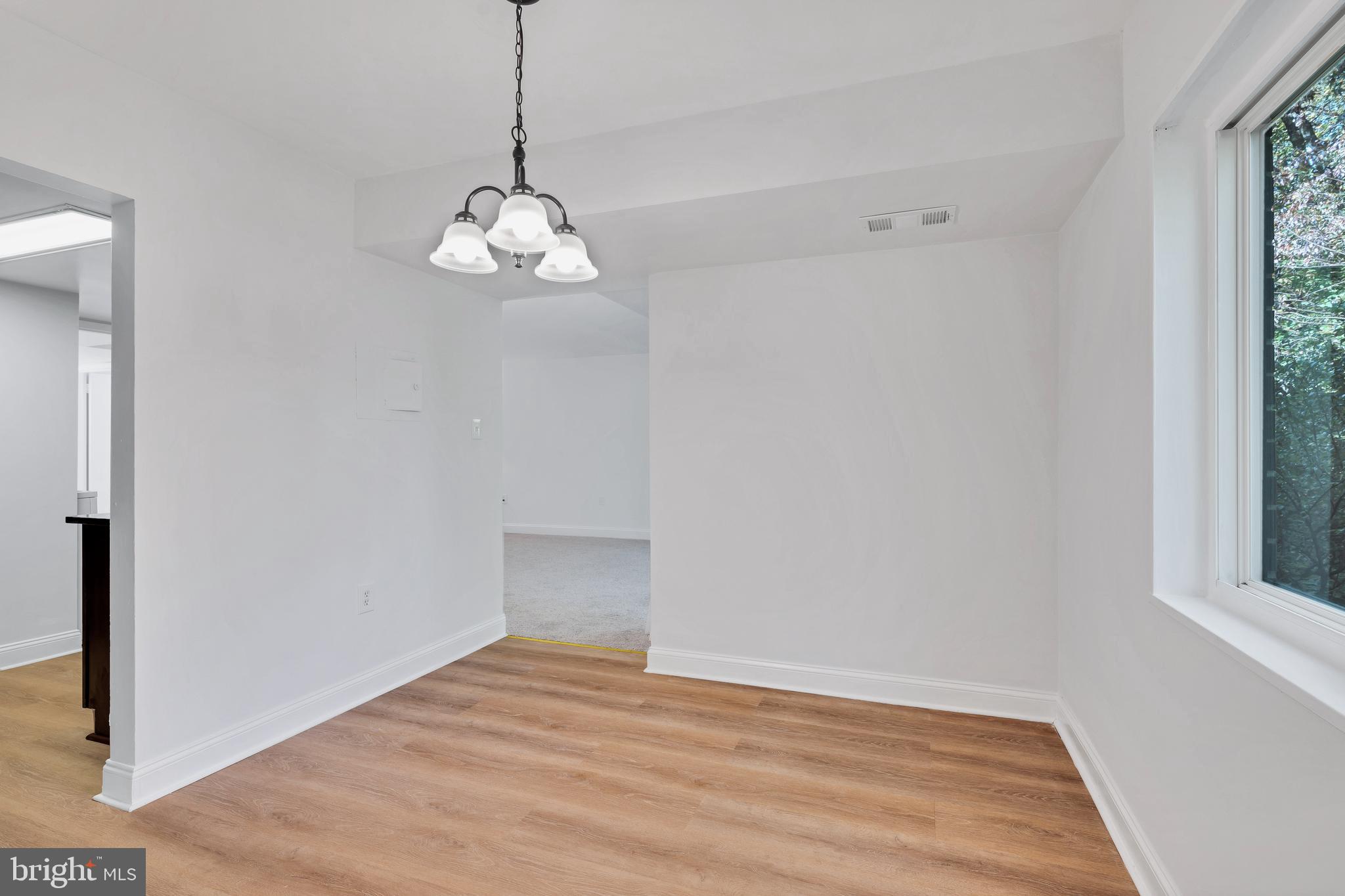 1531 Northgate Square, Unit 11B Reston, VA 20190 - Photo 8 of 25 Dining Room