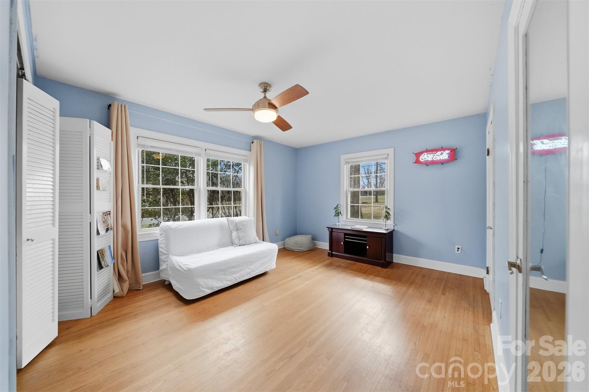 705 2nd Avenue Northeast Conover, NC 28613 - Photo 20 of 43 a living room with furniture and a window