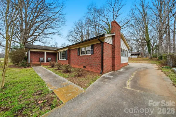 $341,900 | 705 2nd Avenue Northeast, Conover, NC 28613