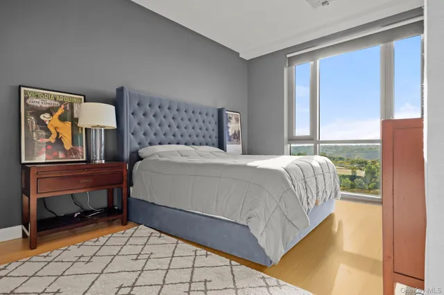 $695,000 | 701 Ridge Hill Boulevard, Unit PHF, Yonkers, NY 10710