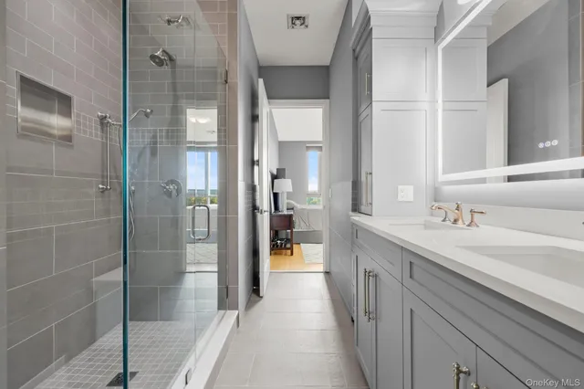 $695,000 | 701 Ridge Hill Boulevard, Unit PHF, Yonkers, NY 10710