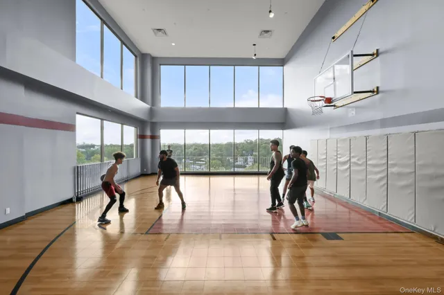 $695,000 | 701 Ridge Hill Boulevard, Unit PHF, Yonkers, NY 10710