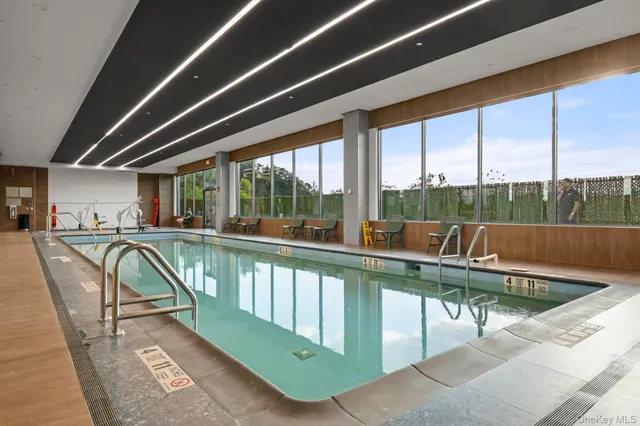 $695,000 | 701 Ridge Hill Boulevard, Unit PHF, Yonkers, NY 10710