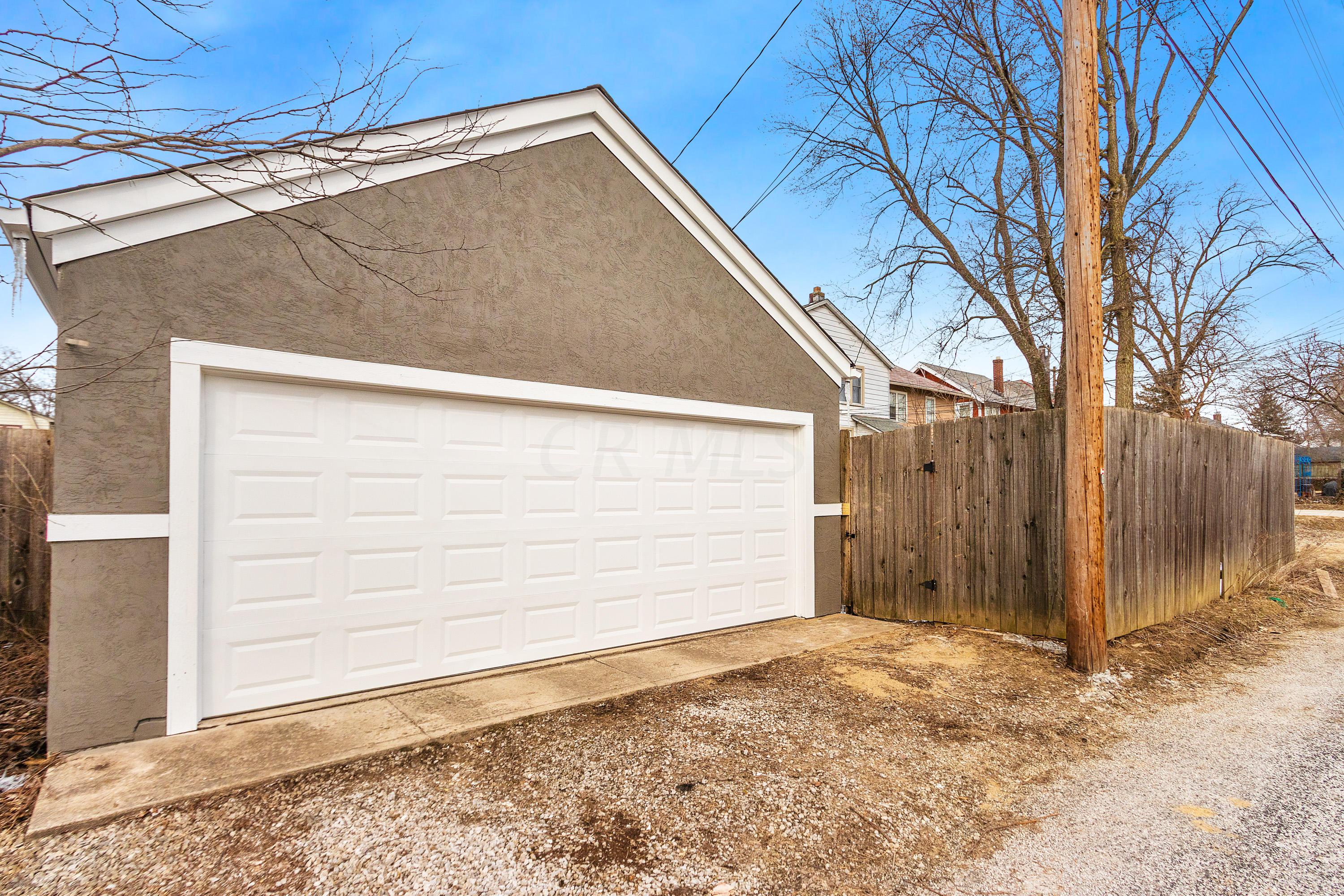 195 Tibet Road Columbus, OH 43202 - Photo 27 of 27